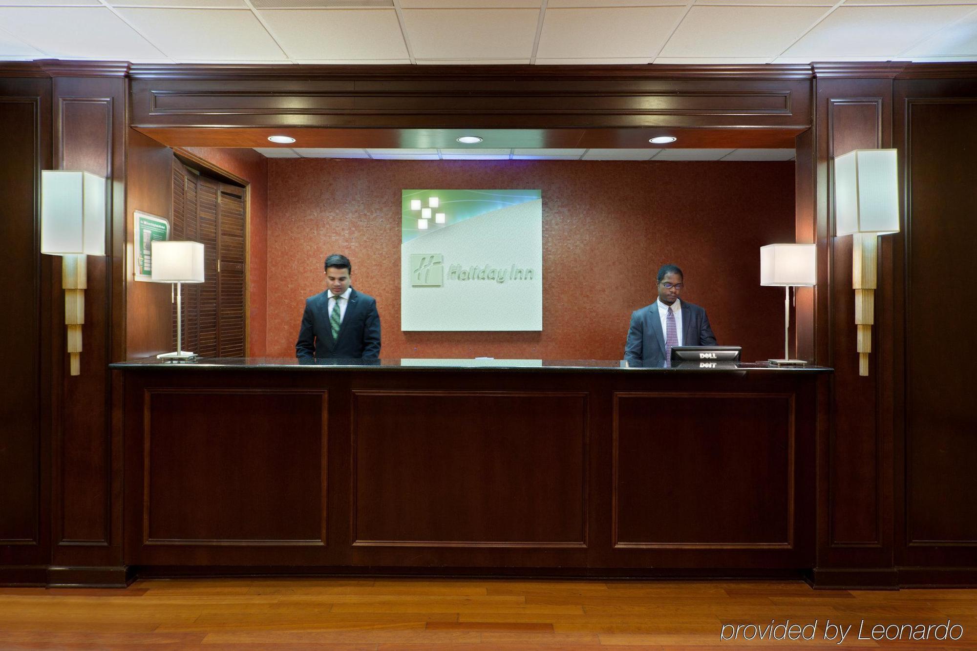 Clarion & Conference Center Hotel 3*