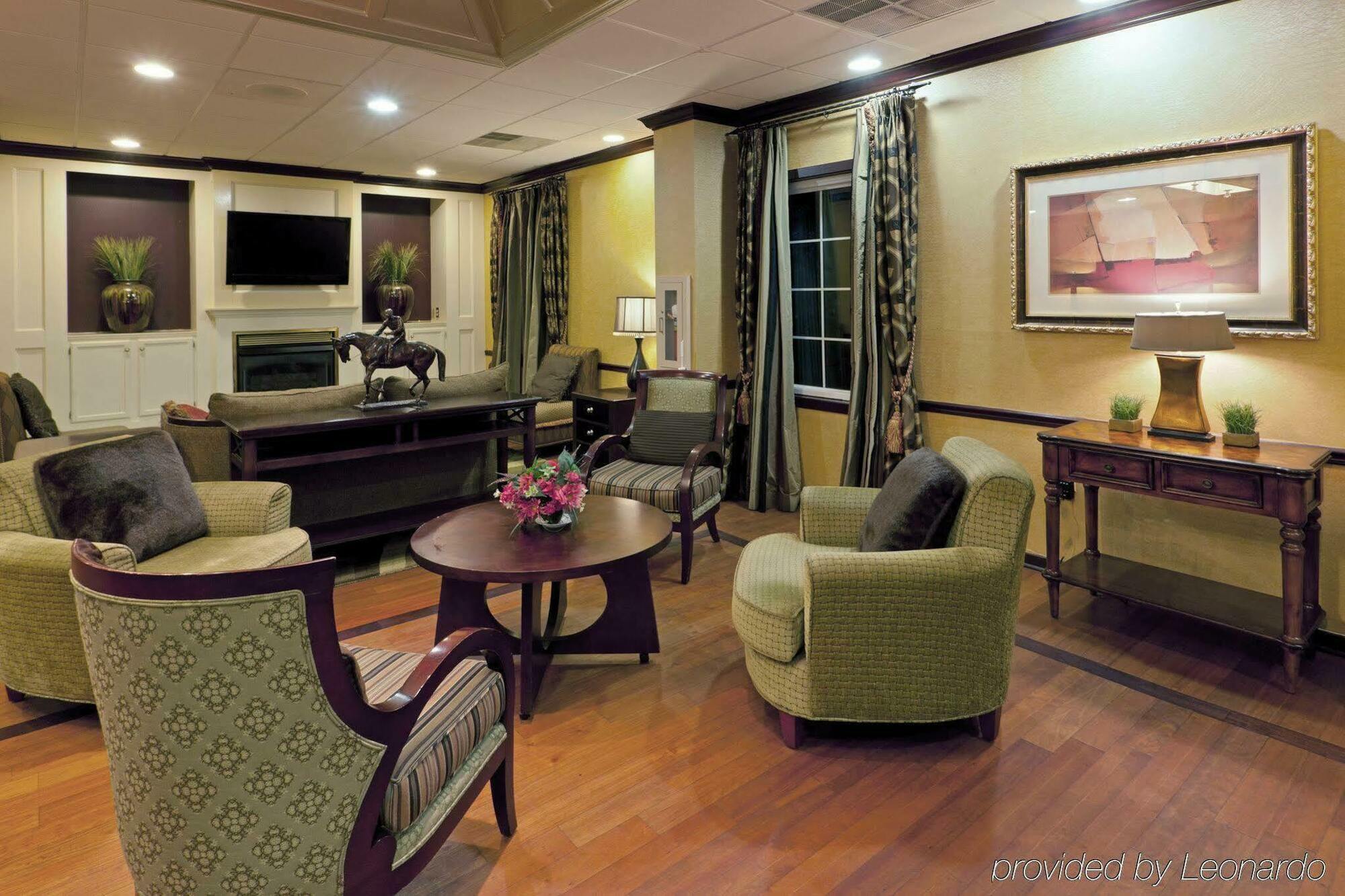 Clarion & Conference Center 3*